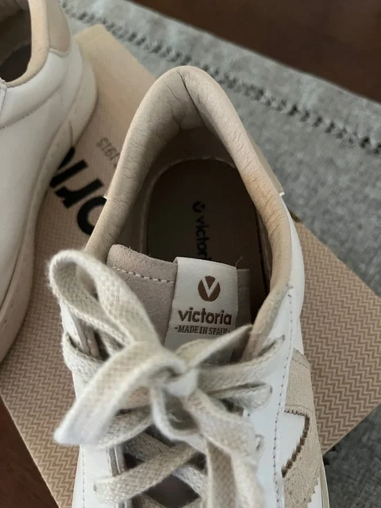 Victoria Hielo Women's Low-Top Casual Sneakers in Beige/Off-White - Picture 3 of 6